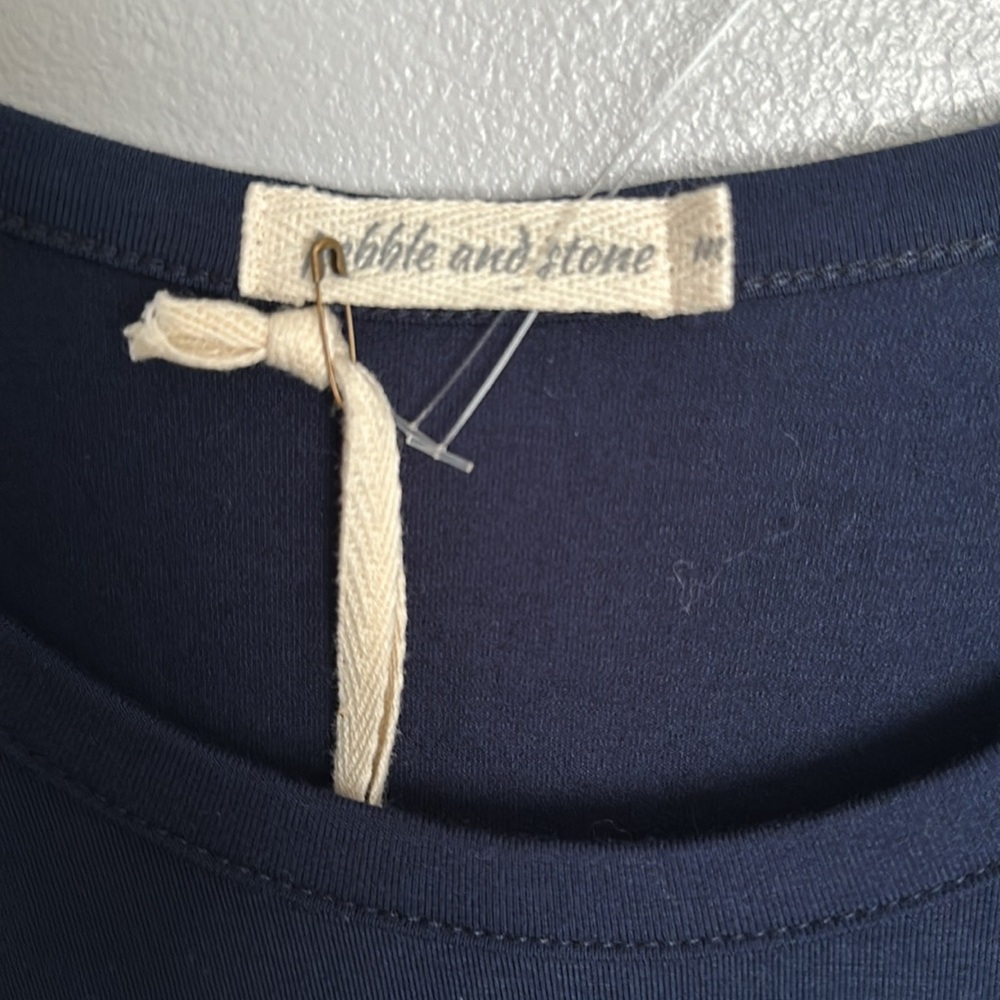 NWT Pebble and Stone top Size M - Picture 2 of 5